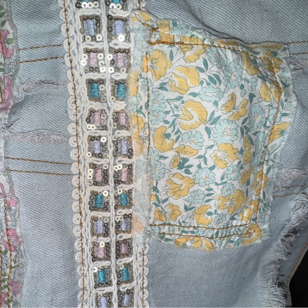 Patchwork Denim and Lace Jacket Distressed Boho Denim Shacket Mixed Floral Lace - Picture 14 of 17
